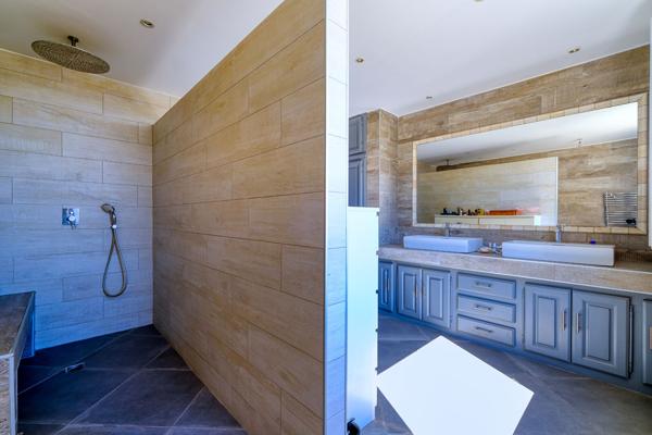Vente Maison 7 Pièces Piscine et Vue Mer Cap Corse