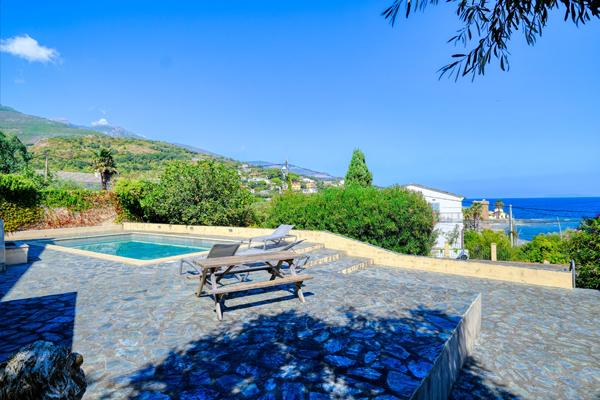 Vente Maison 7 Pièces Piscine et Vue Mer Cap Corse