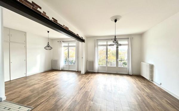 Maison à louer    5 pièces •  Trélissac