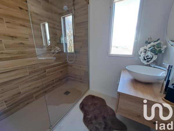 Maison 5 pièces de 128 m² à Le Poiré-sur-Vie (85170)