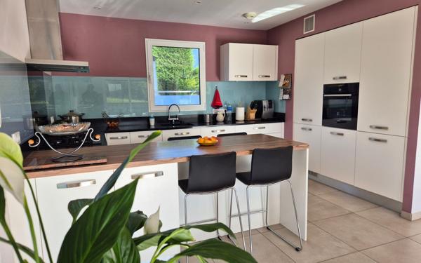 Maison à vendre    4 pièces • 127 m2 Briscous