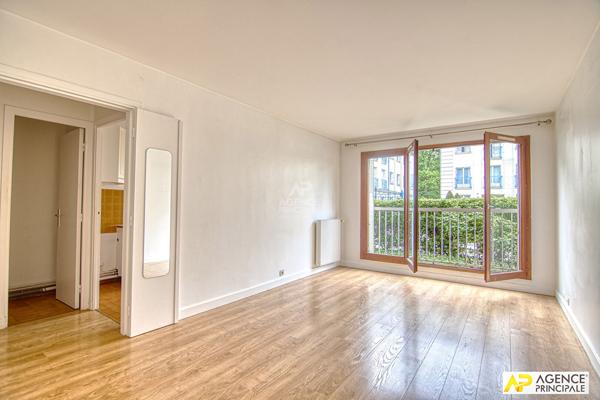 Versailles Ermitage Appartement 2 pièces 51 m² avec cave et parking 360 000 € **  - Référence  28310