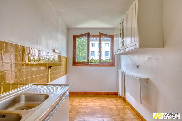 Versailles Ermitage Appartement 2 pièces 51 m² avec cave et parking 360 000 € **  - Référence  28310