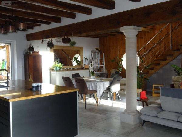 Maison restaurée à vendre à Chauvigny dans la Vienne (86300), ref : 2535 Maison restaurée à vendre à Chauvigny dans la Vienne (86300), ref : 2535