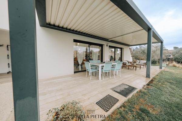 Saint-Aunès (34130) Villa 5 pièces de 218m² sur une parcelle de 900m²