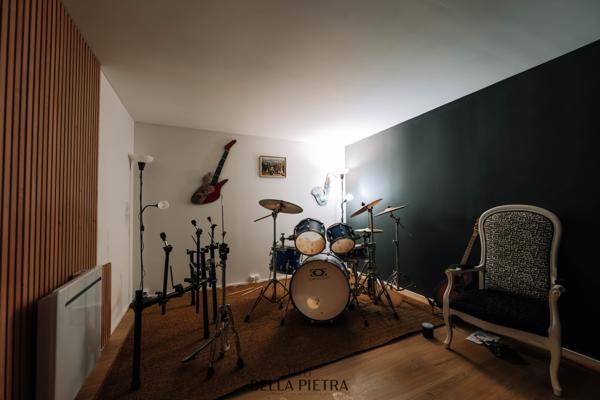 Saint-Aunès (34130) Villa 5 pièces de 218m² sur une parcelle de 900m²