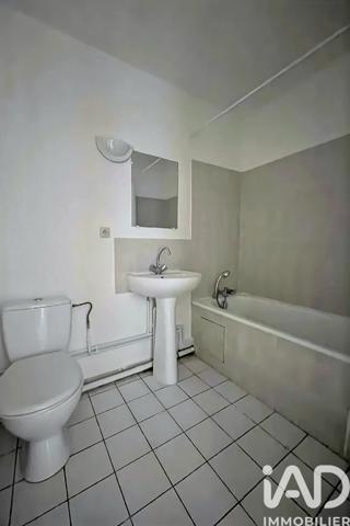 Location appartement 1 pièce 28 m² Bobigny