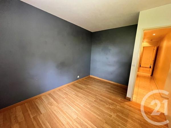 Appartement F4 à vendre  4 pièces - 76,40 m 2   EVRY  - 91