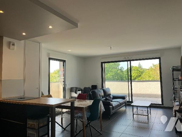 DIVONNE-LES-BAINS 
T3 en dernier étage
Marcello Guido +33 612230995 / immobilier.01099@notaires.fr
