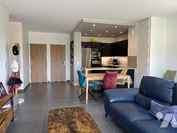 DIVONNE-LES-BAINS 
T3 en dernier étage
Marcello Guido +33 612230995 / immobilier.01099@notaires.fr
