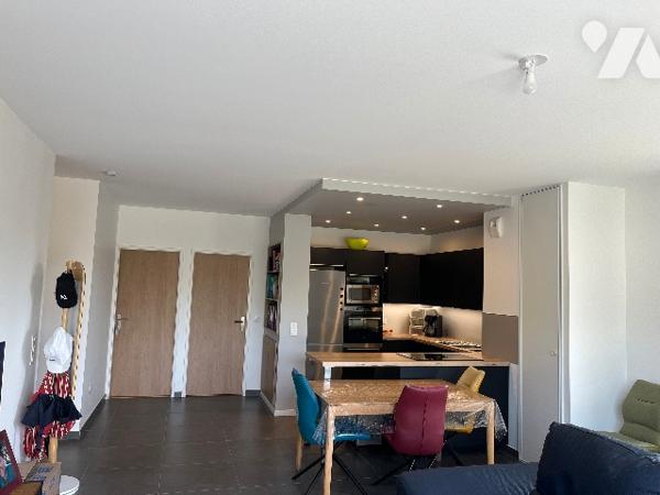 DIVONNE-LES-BAINS 
T3 en dernier étage
Marcello Guido +33 612230995 / immobilier.01099@notaires.fr