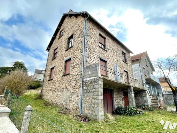 BELLE DEMEURE EN PIERRE - BEAU POTENTIEL Saint-Chély-d’Apcher