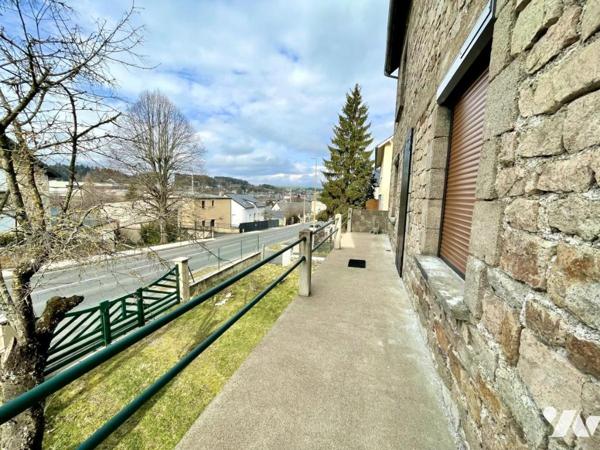 BELLE DEMEURE EN PIERRE - BEAU POTENTIEL Saint-Chély-d’Apcher