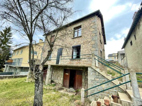 BELLE DEMEURE EN PIERRE - BEAU POTENTIEL Saint-Chély-d’Apcher