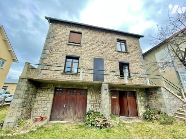 BELLE DEMEURE EN PIERRE - BEAU POTENTIEL Saint-Chély-d’Apcher