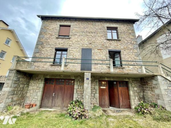 BELLE DEMEURE EN PIERRE - BEAU POTENTIEL Saint-Chély-d’Apcher