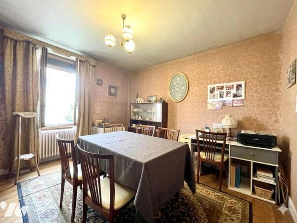 BELLE DEMEURE EN PIERRE - BEAU POTENTIEL Saint-Chély-d’Apcher