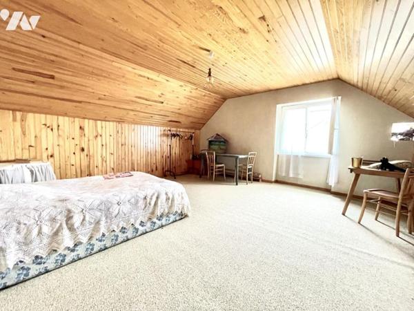 BELLE DEMEURE EN PIERRE - BEAU POTENTIEL Saint-Chély-d’Apcher