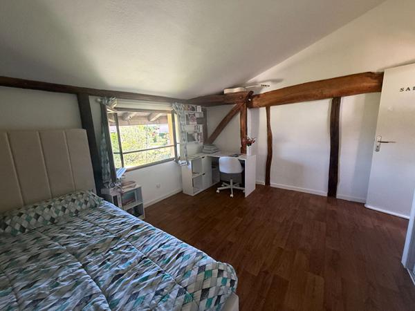 Attignat fermette rénovée 7 pièces 178 m2