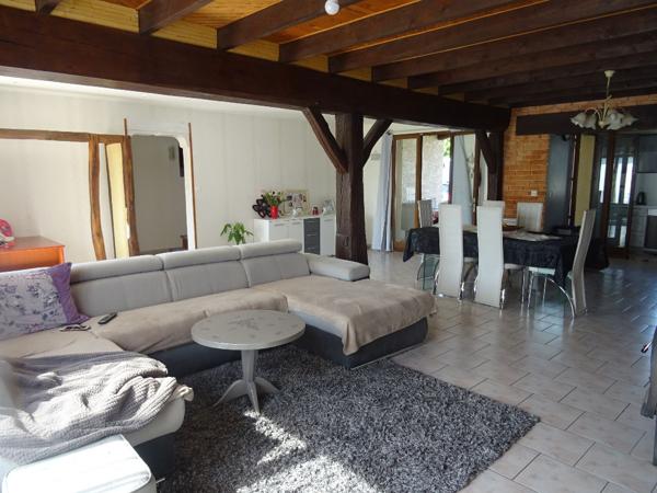 Attignat fermette rénovée 7 pièces 178 m2