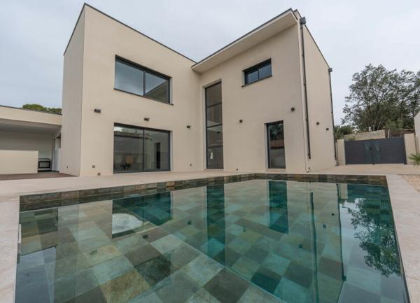 Maison à vendre    5 pièces •  Vergèze