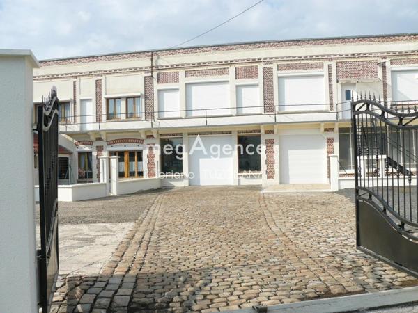 Immeuble à CORBIE, 80800 - 300m²