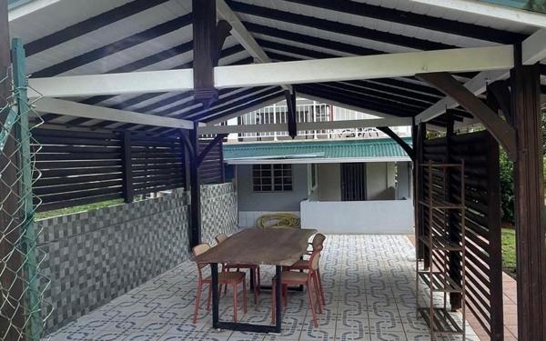 Maison à louer    3 pièces •  Le Lamentin