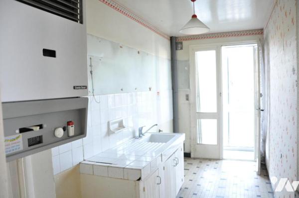 TARBES APPARTEMENT T3  de  52  m2 avec un balcon, CELLIER ET GARAGE