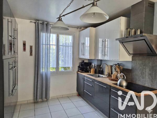 Maison à vendre 6 pièces 148 m² Saint-Pierre-du-Perray