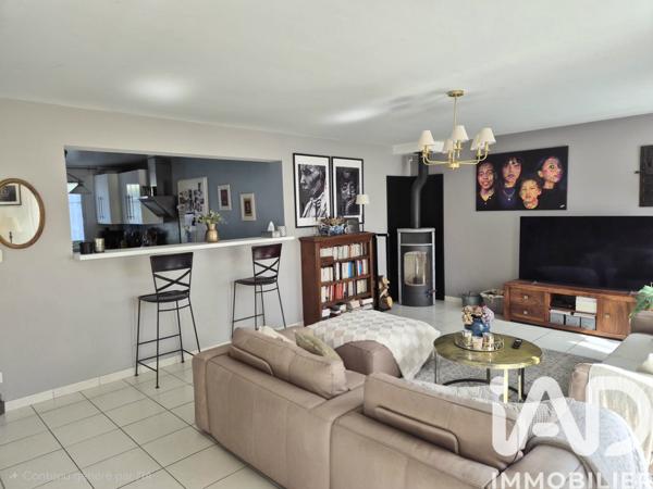 Maison à vendre 6 pièces 148 m² Saint-Pierre-du-Perray