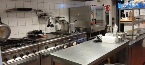 FONDS DE COMMERCE A VENDRE  BAR RESTAURANT A SOMMIERES DU CLAIN (86)
