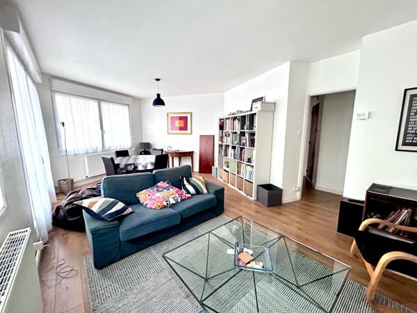 Appartement
                                                                                                                                                                                                                                                                                                                        4 pièce(s)                                                                                                                                                                                                          3 chambre(s)                                                                                                                                                                                                          95  m²