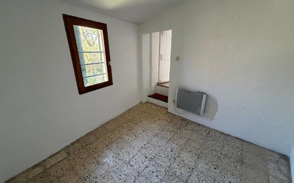 Appartement à louer    3 pièces •  Le Puy-Sainte-Réparade