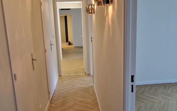 Appartement à louer    3 pièces • 89 m2 Cannes