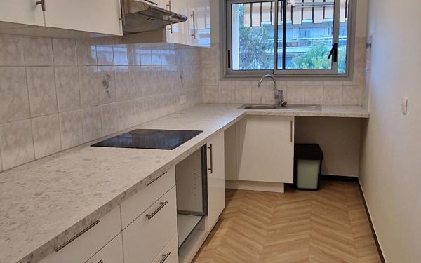 Appartement à louer    3 pièces • 89 m2 Cannes