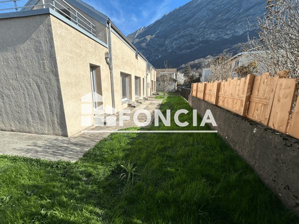 Location Maison 5 pièces 97.45 m² - 25 BIS ALLEE DES ACCACIAS Saint Egreve 38120