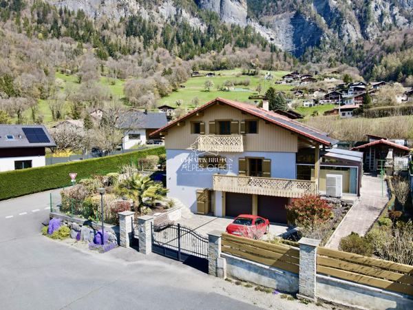 Sallanches – Chalet 7 pièces, 5 chambres, 277 m² au total, 184 m² habitables, caves, garage, appartement indépendant, terrain de 804 m²