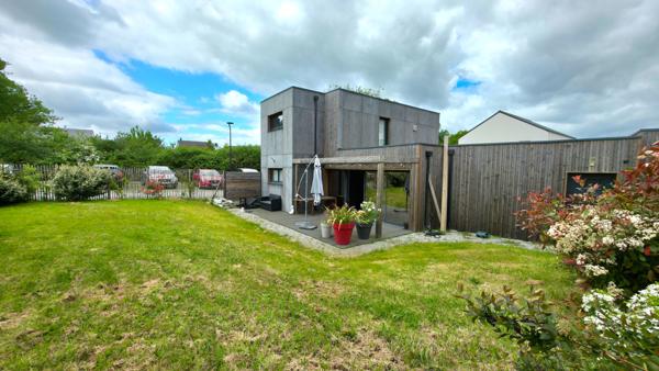 Belle maison moderne et contemporaine de 2020 à Montoir De Bretagne Vie de plain-pied 3 chambres environ 109m² avec garage et jardin
