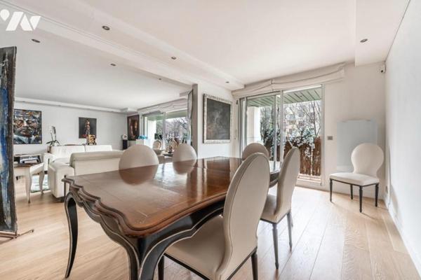 VICTOR HUGO/SAUSSAYE APPARTEMENT FAMILIALE/BALCONS/BOXE VOITURE