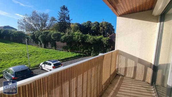 Appartement à louer 2 pièces 54.19m² Saint-Quentin (02100)