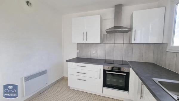 Appartement à louer 2 pièces 54.19m² Saint-Quentin (02100)
