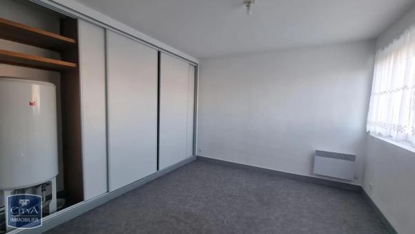 Appartement à louer 2 pièces 54.19m² Saint-Quentin (02100)