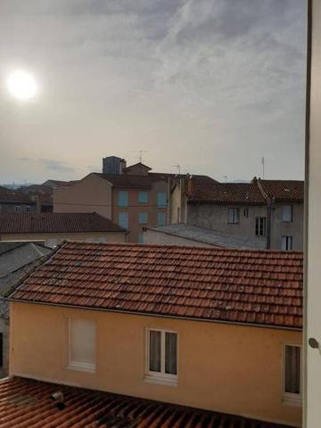 MONTBRISON - Centre ville