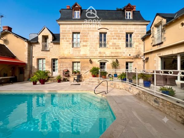 Propriete
                                                                                                                                                                                                                                                                                                                        8 pièce(s)                                                                                                                                                                                                          4 chambre(s)                                                                                                                                                                                                          521  m²
