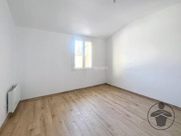 Location                                                      Appartement
                        
                     3 pièces                      50 m2                     à Coutras