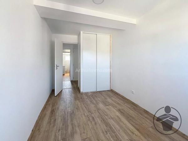 Location                                                      Appartement
                        
                     3 pièces                      50 m2                     à Coutras