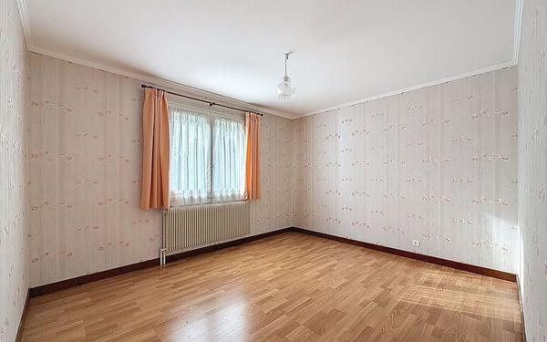 Maison à vendre    5 pièces •  Montchanin