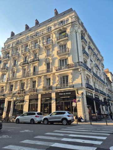 Appartement 2 pièces 47 m² à vendre à Grenoble 38000