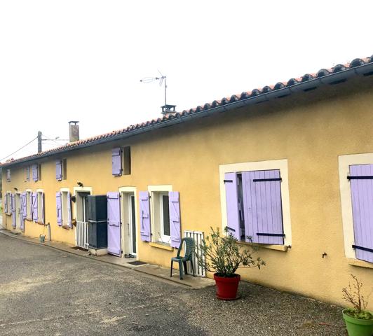 Ferme T8 de 160m² avec garage, dépendances sur un terrain de 1500m²