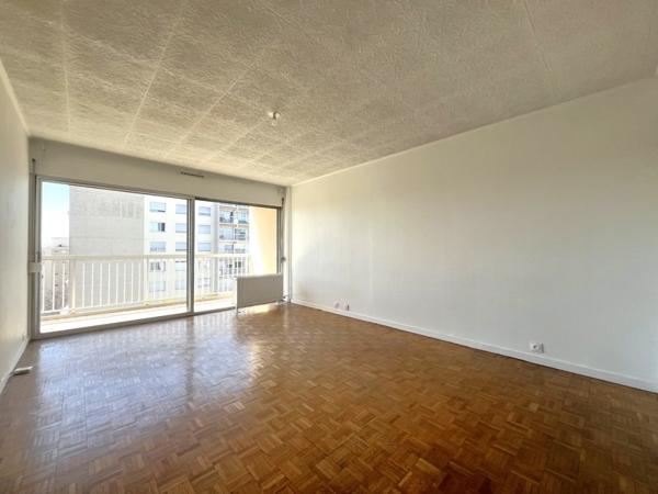 Appartement à vendre |                                       Bron |                                        3 pièces  |  74 m²